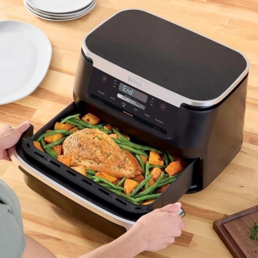 Фритюрник с горещ въздух Ninja AF550EU FlexDrawer, Мощност 2470W, Капацитет 6.6 л, 1 кошница, 2 зони за готвене, 6 програми, Незалепващ, Черен 4 Фритюрник с горещ въздух Ninja AF550EU FlexDrawer, Мощност 2470W, Капацитет 6.6 л, 1 кошница, 2 зони за готвене, 6 програми, Незалепващ, Черен - Image 4